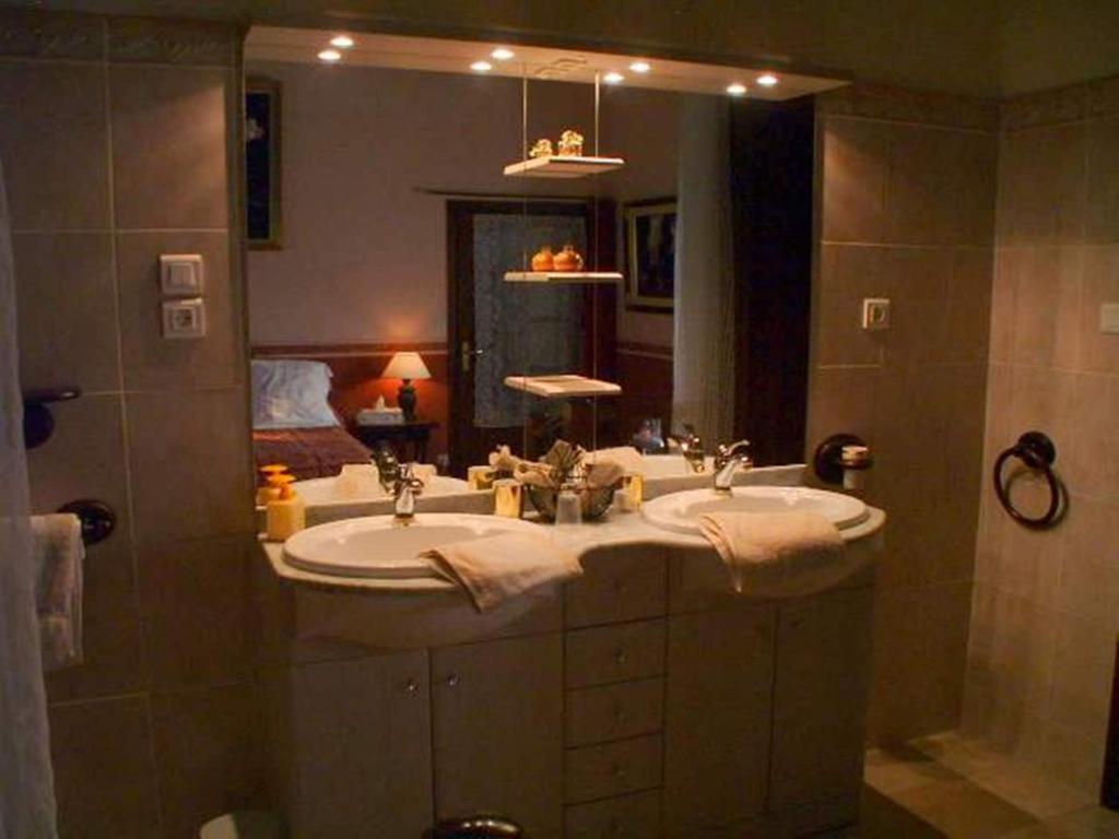 Bed and Breakfast La Fontaine Des Arts Mansle-les-Fontaines Номер фото