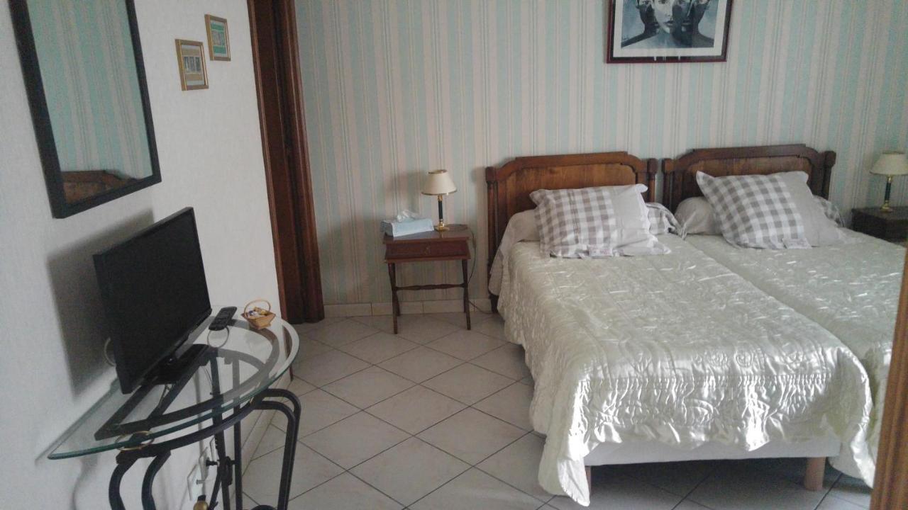 Bed and Breakfast La Fontaine Des Arts Mansle-les-Fontaines Экстерьер фото