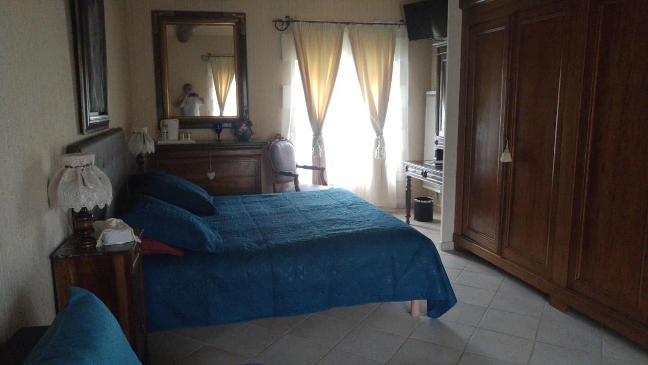 Bed and Breakfast La Fontaine Des Arts Mansle-les-Fontaines Экстерьер фото